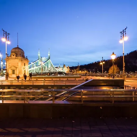 Tail Of The Whale * Budapeszt